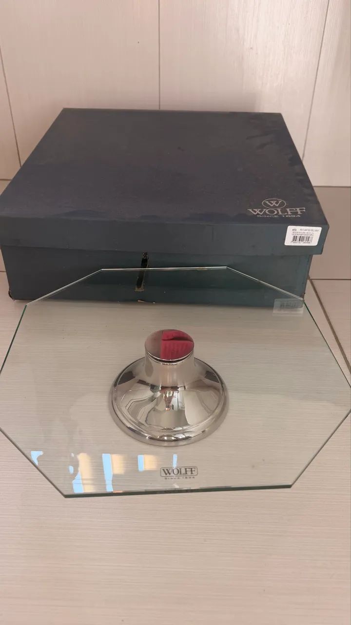 Prato de bolo Wolf