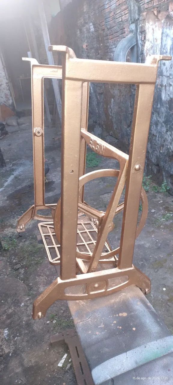 Pe de ferro da máquina Elgin para decoração  - Foto 3