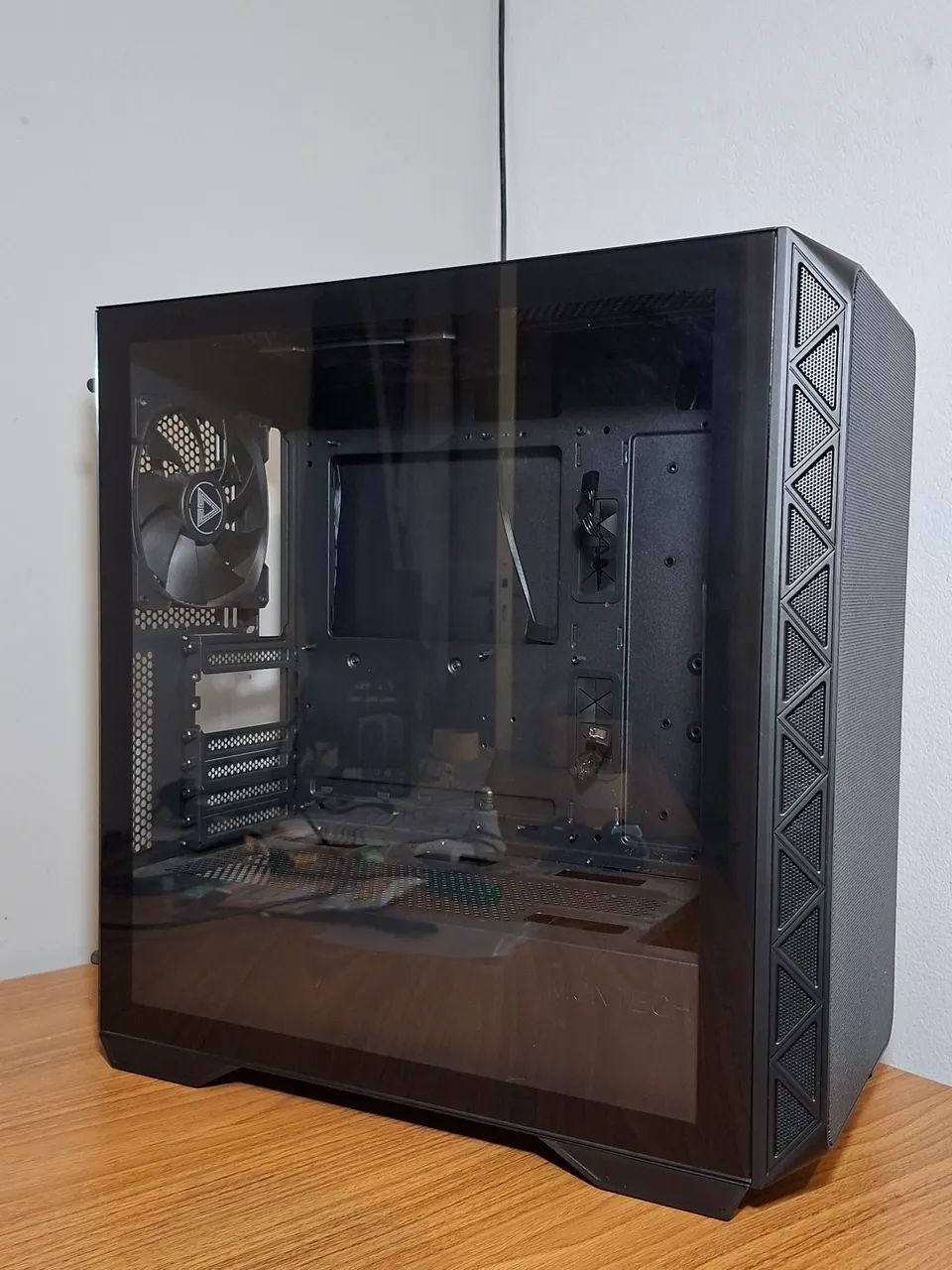 Gabinete Gamer Montech Air 903