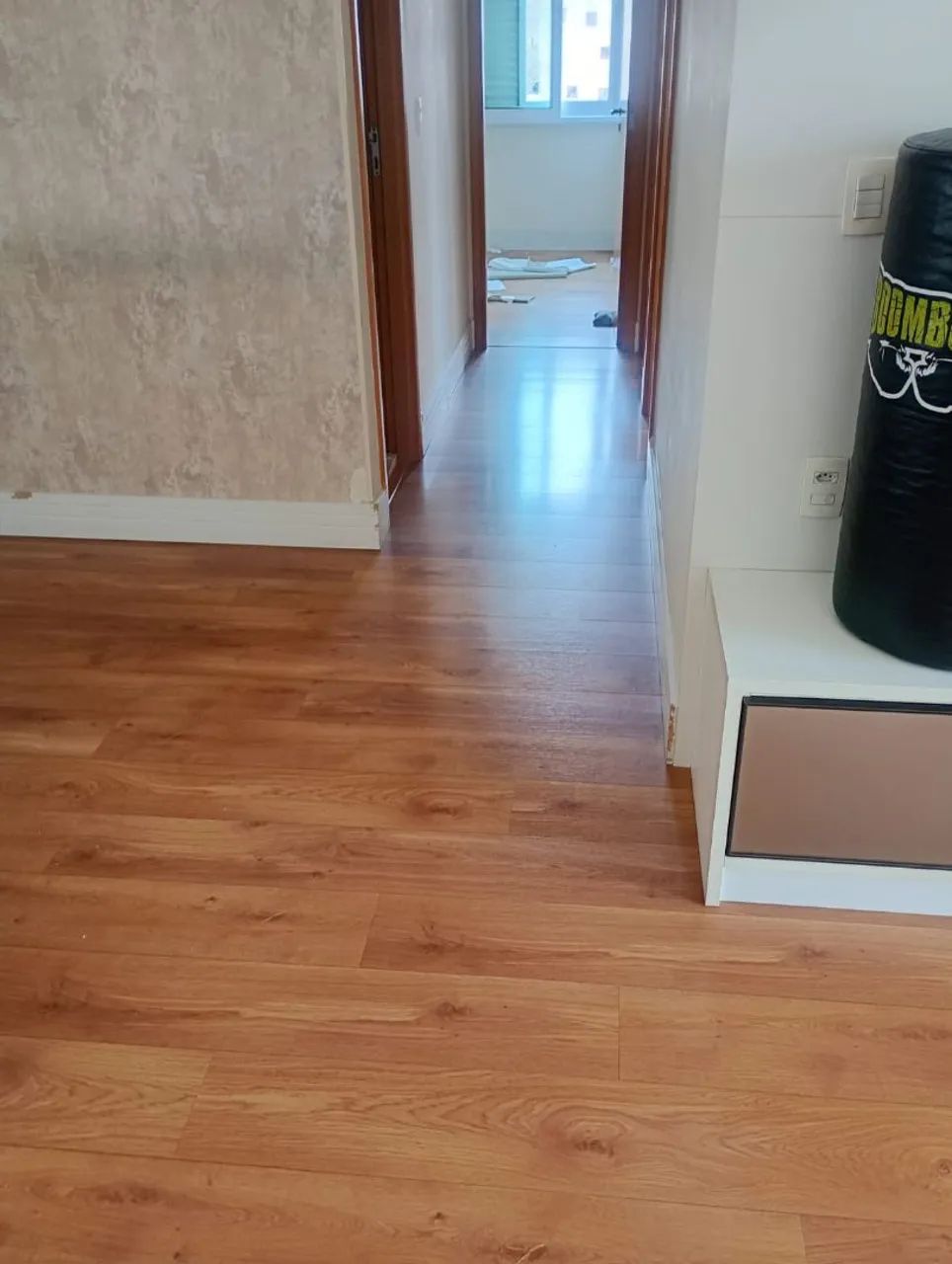 Instalação, nivelamento, vinílico e laminado . - Foto 5
