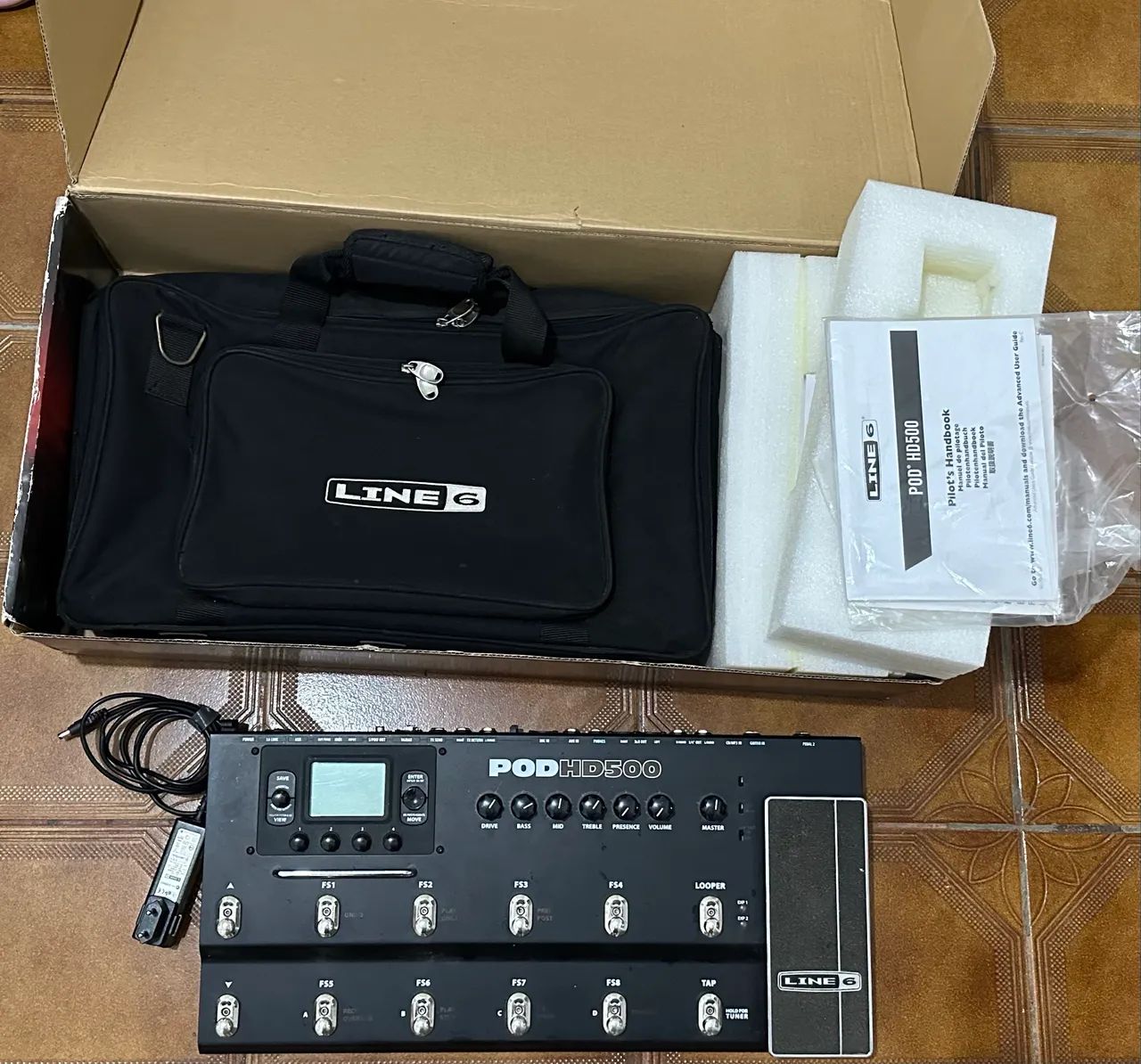 Pod HD500 com caixa, case original e model packs - Foto 4