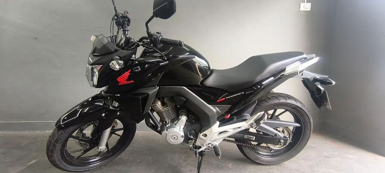CB 250 Twister 2015  - Foto 3