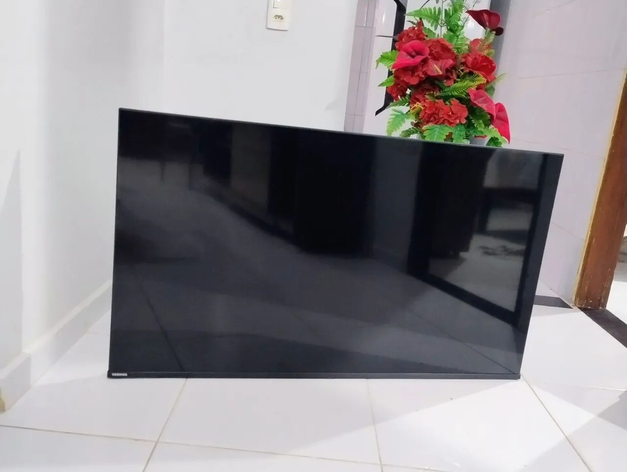 Televisão para retirada de peças 