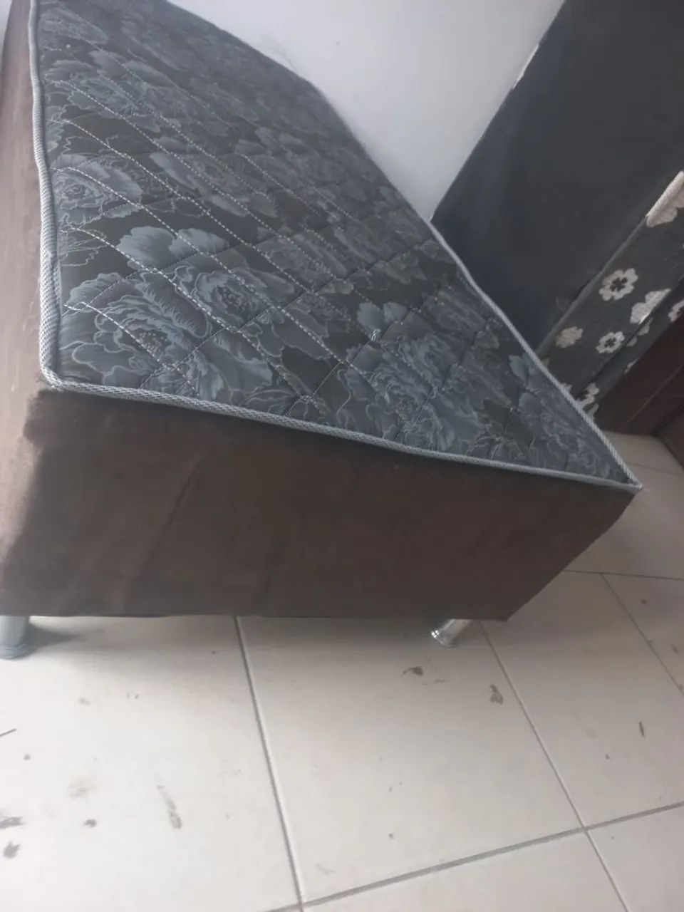 CAMA BOX SOLTEIRO ESPUMA D28 SEMI NOVA R$260- ENTREGO - Foto 5