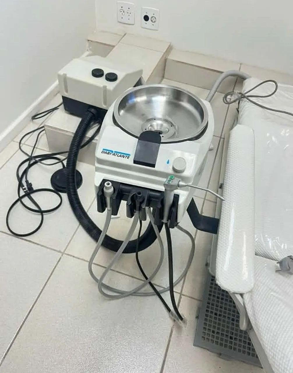 Cadeira de dentista completa com tudo - Foto 2