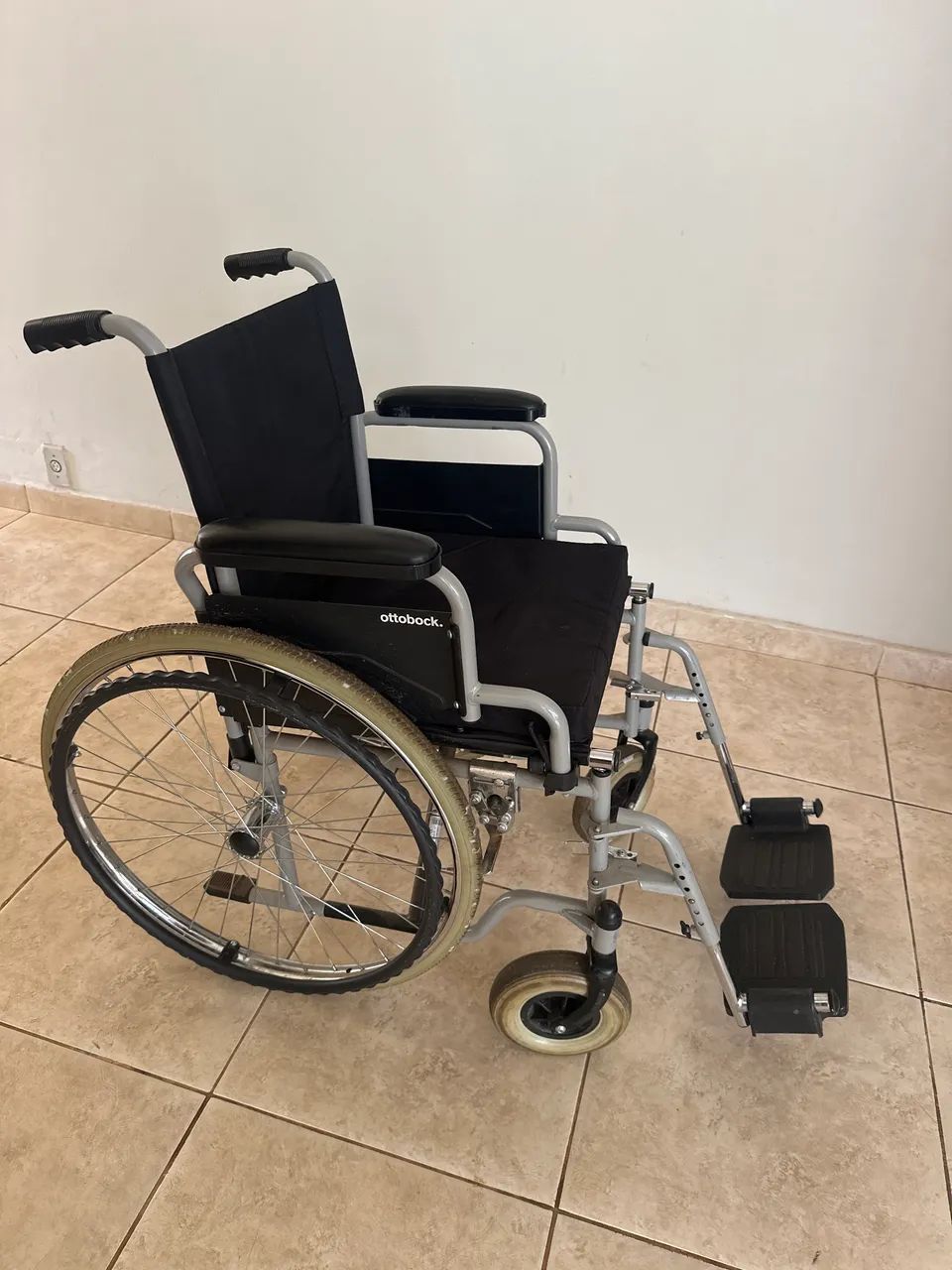 Cadeira de rodas marca ottobock 