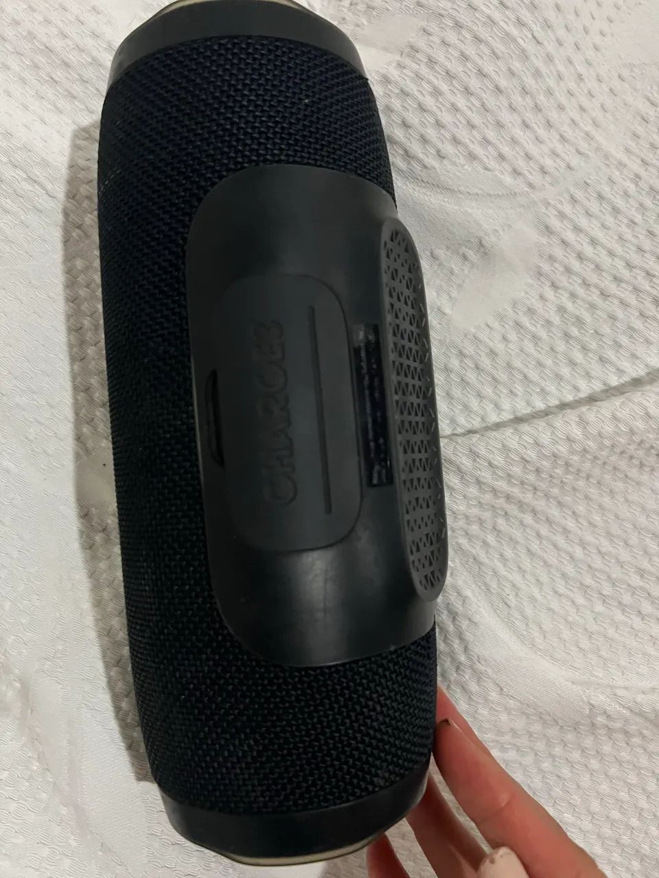 Vendo Jbl charge em excelente estado .