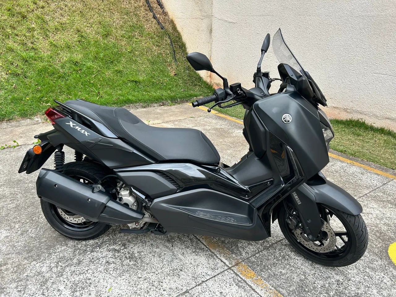 Xmax 2025 com 6 mil km - Foto 2