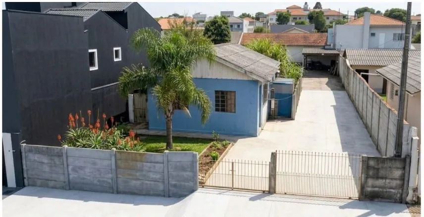 Casa com terreno 