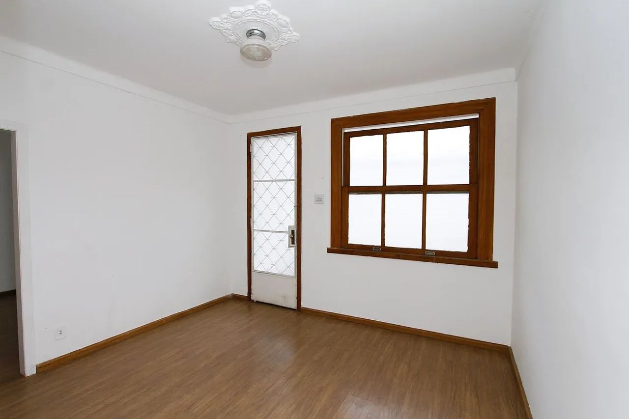 Casa à Venda - Calafate, 5 Quartos, 110 m2