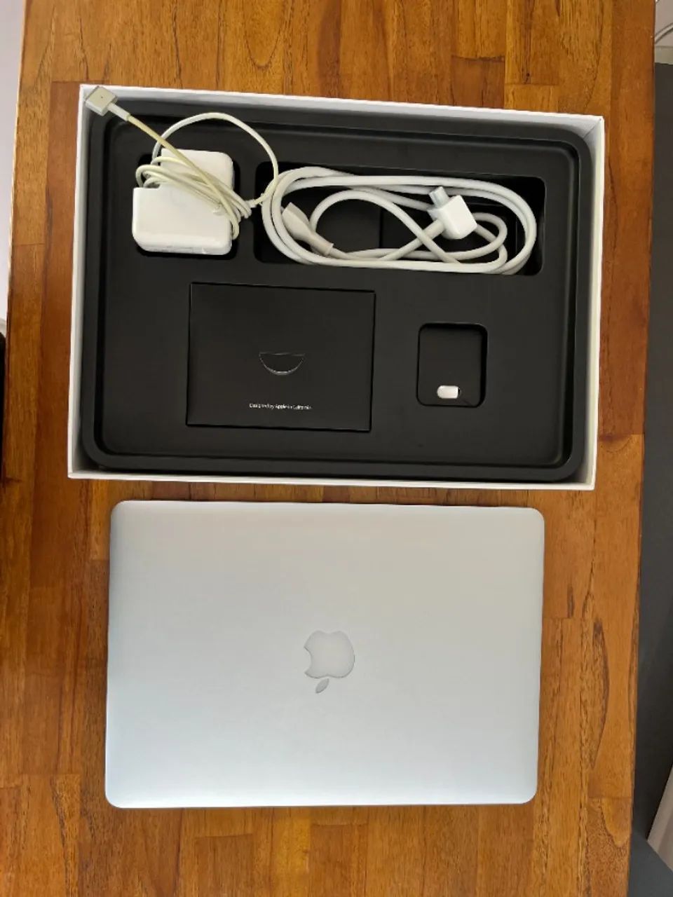 MacBook Air 2017 i5/8GB/256GB 充電器付 MACBOOK AIR 2017 - IMPECÁVEL COM CAIXA E CARREGADOR ORIGINAIS
