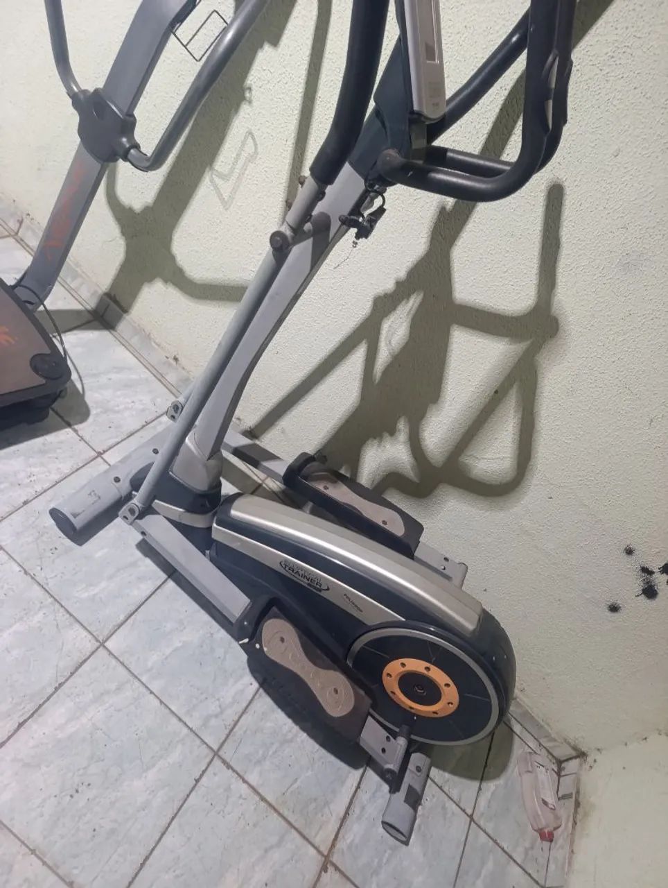 Elíptico e plataforma pra 130 kls