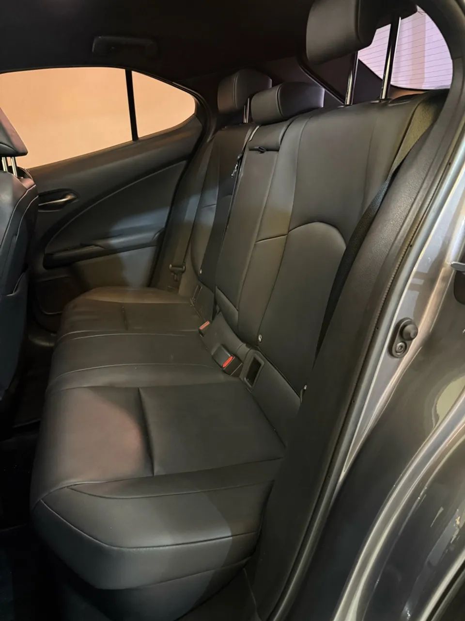 Lexus UX-250h Dynamic 2.0 16V Aut.(hybrid), foto 9 de 10