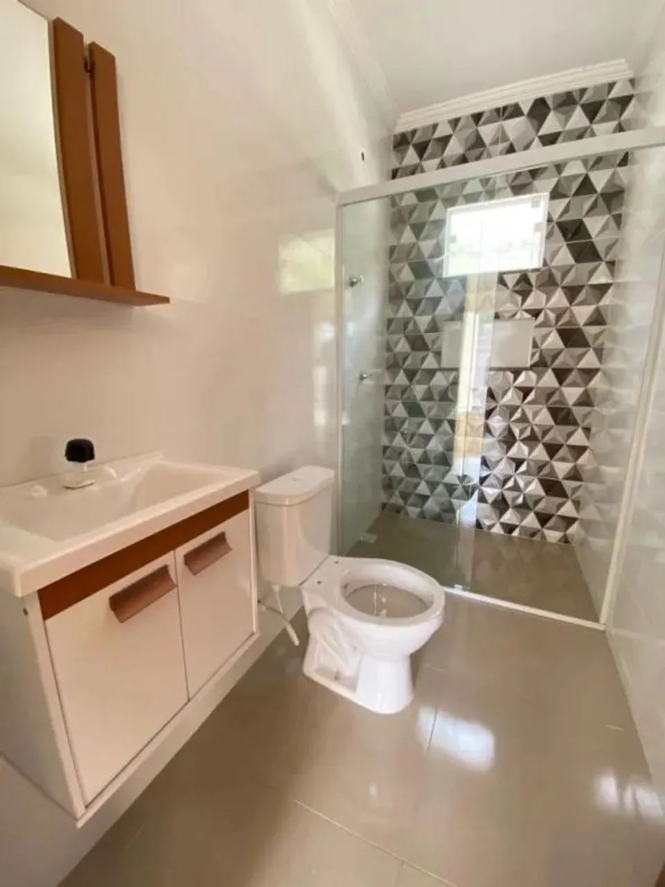 CASA COM 2 QUARTOS PARA LOCAÇÃO - BATEAS - Foto 7