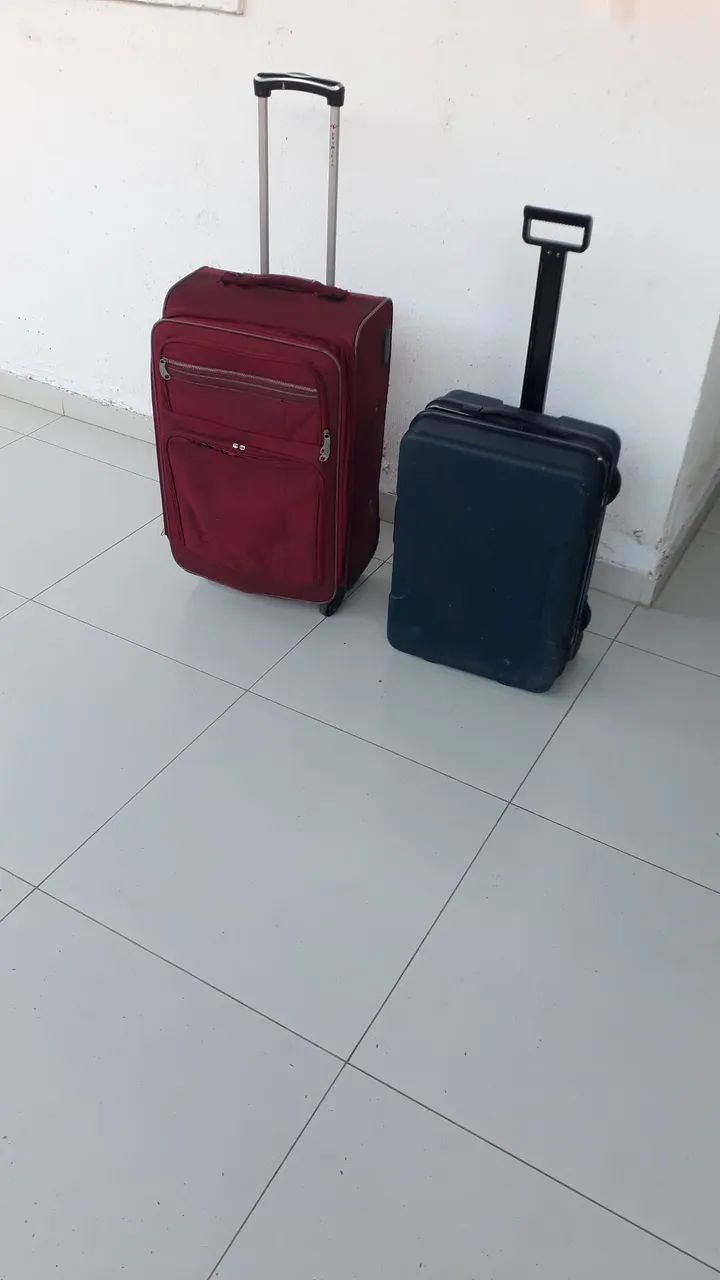 Vendo 2 malas ,100 reais cada uma  - Foto 4