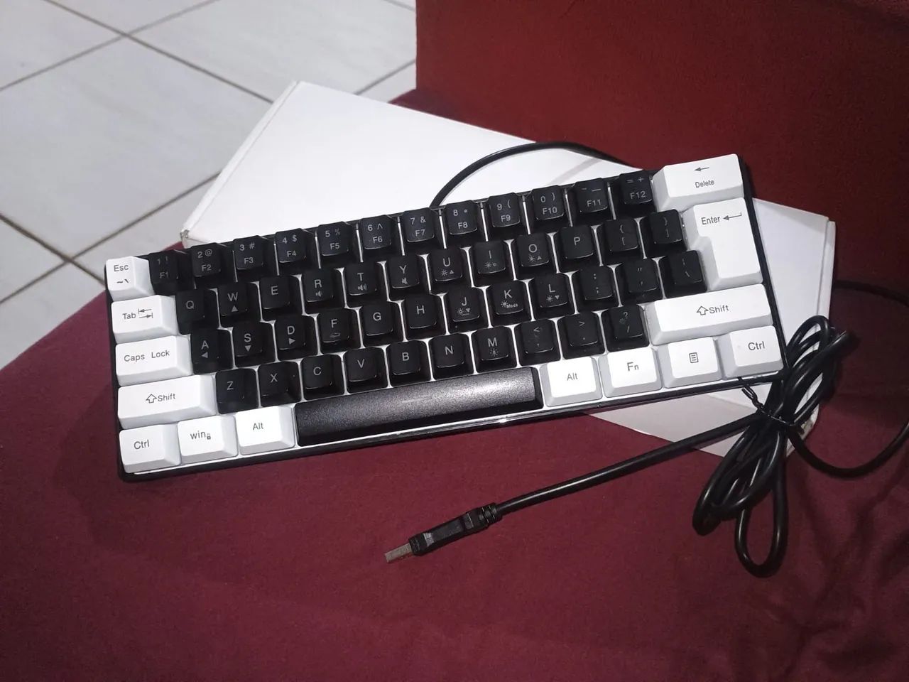 Teclado mecânico 60% em ótimo estado. - Foto 3