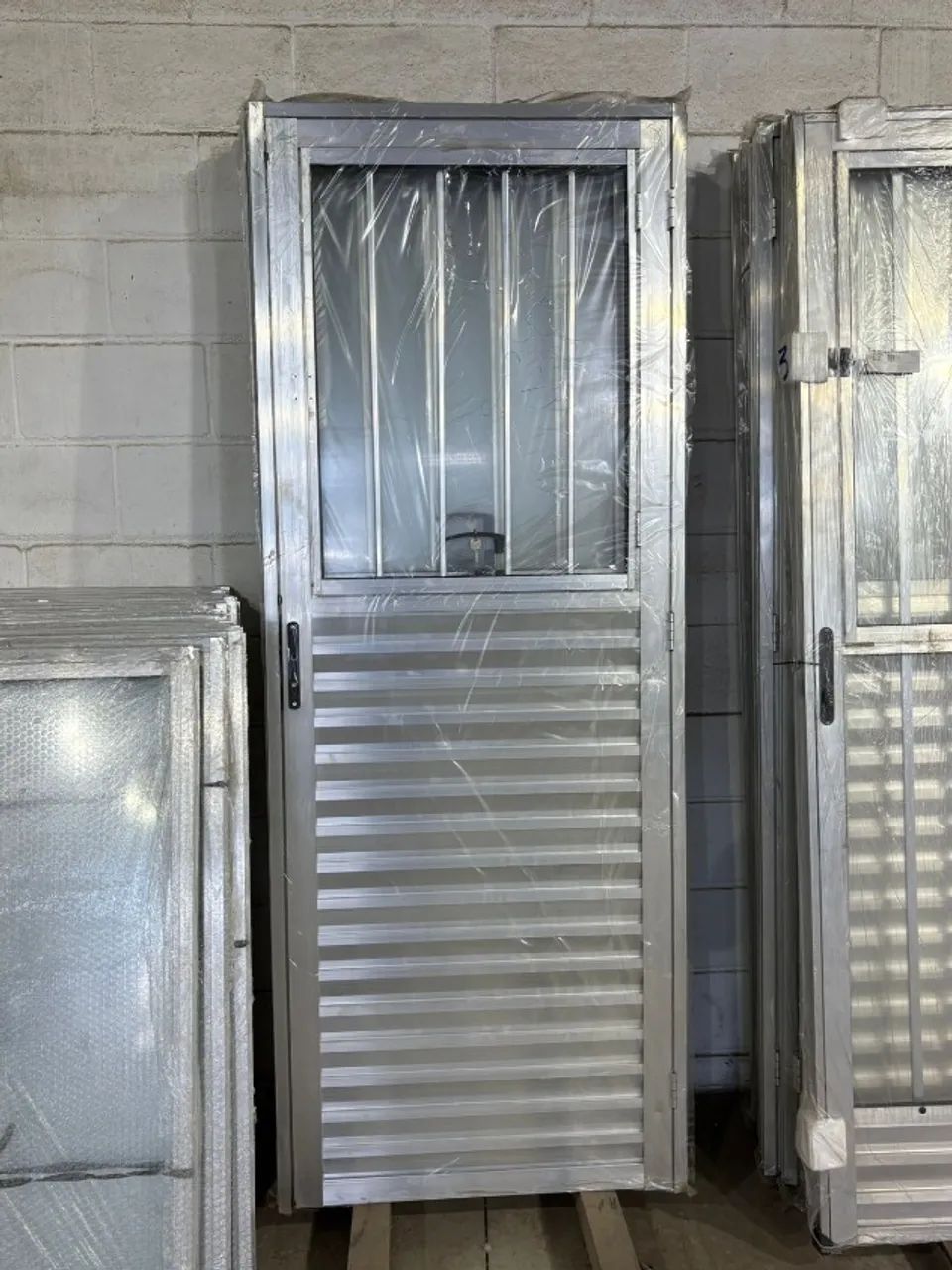 Porta M Alumínio Comum 
