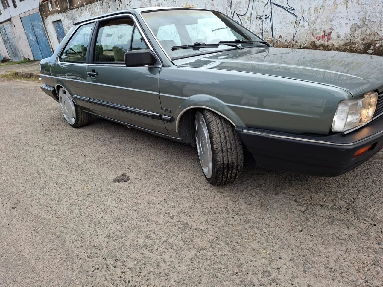 Volkswagen Santana Glsi / GLS 1.8/ 2.0 (álcool) 1988
