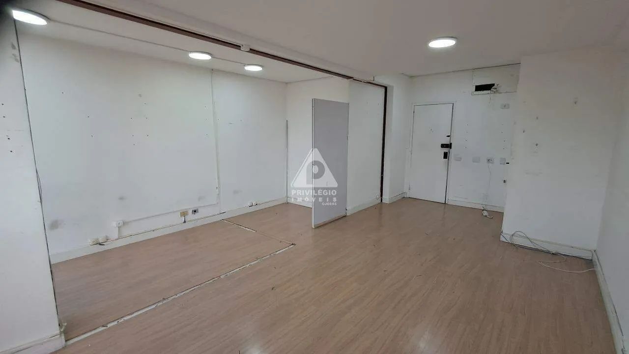 Sala com vaga na Barra da Tijuca