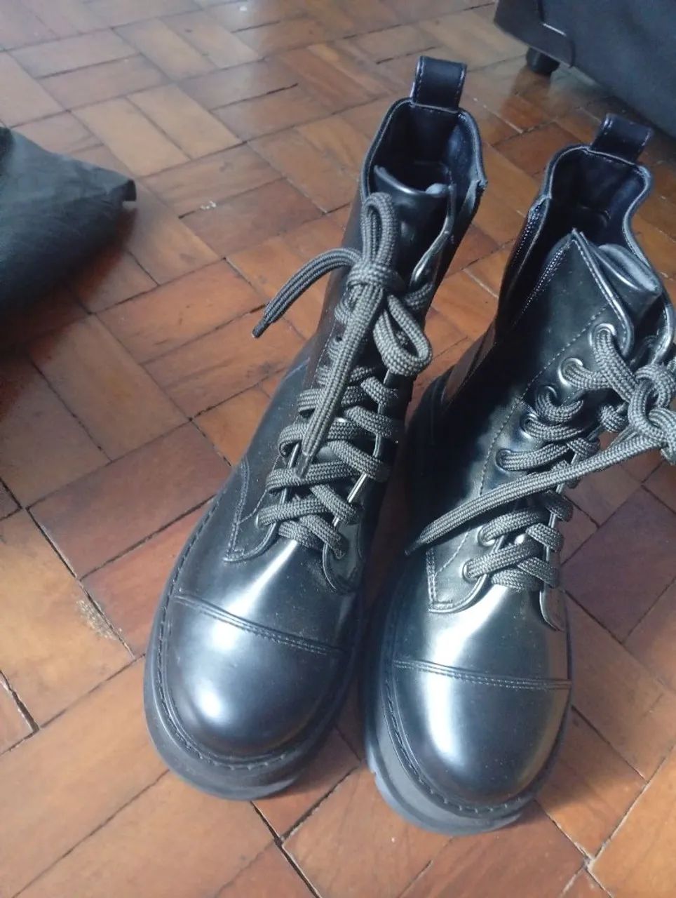 Bota de couro sintético plataforma 