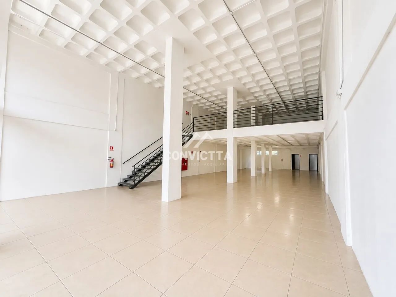 Loja Térrea com Mezanino | Desvio Rizzo | 350 m² - Foto 2