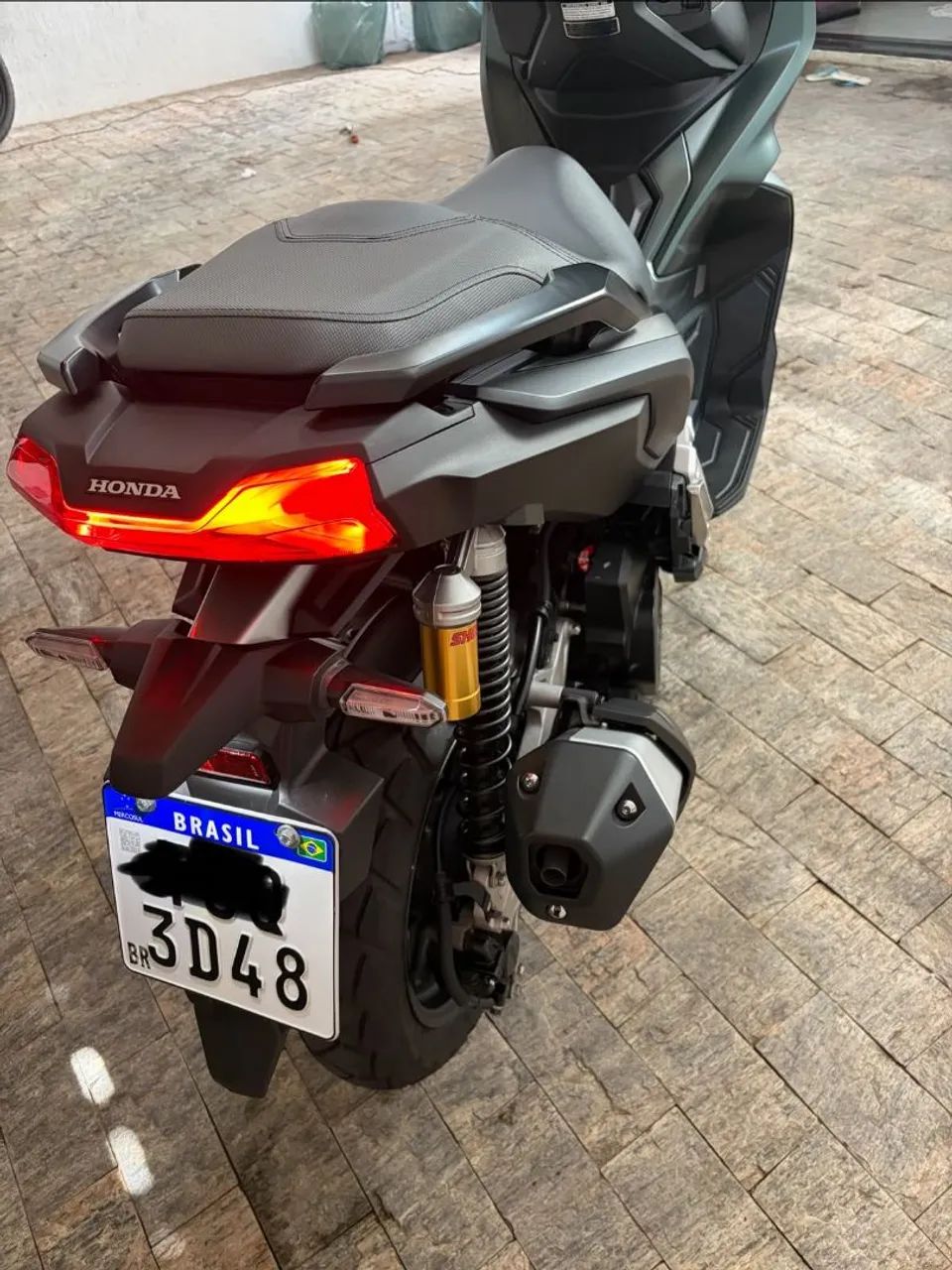 Honda ADV 2024  com 400km aceito troca. - Foto 3