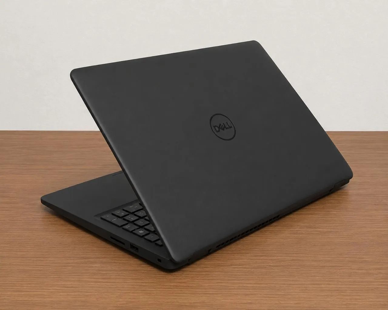 Vendo Notebook Dell Inspiron i3  - Foto 5
