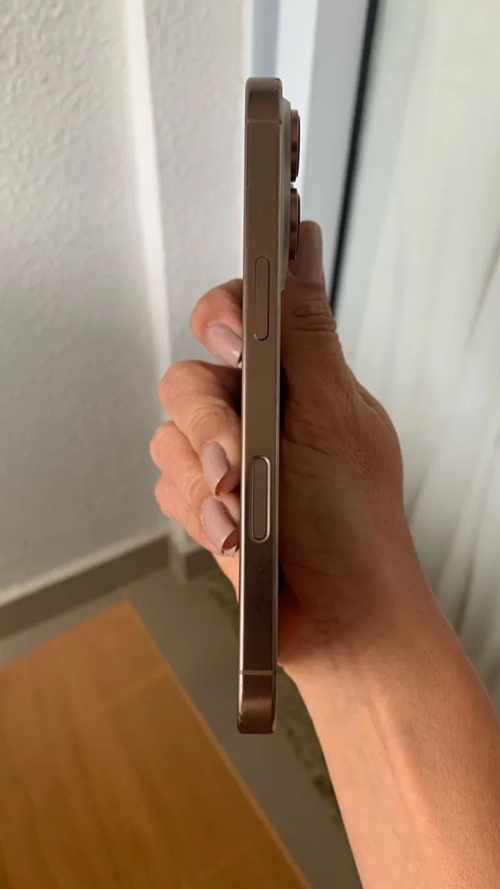 iPhone 16 Pro 128G - Foto 3