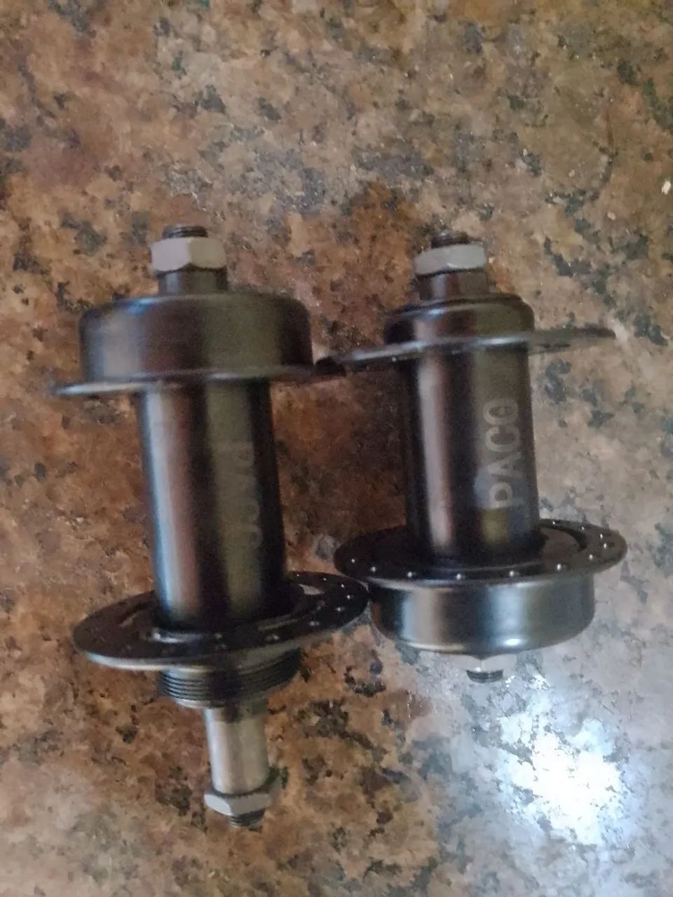 Vendo par de cubo de rosca aro 29, 36 furos - Foto 3
