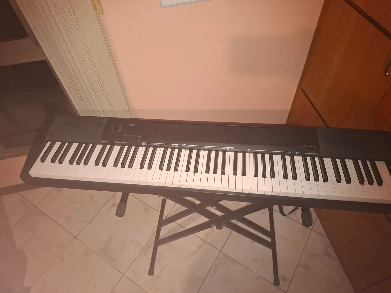 Piano Digital 88 teclas CASIO CDP135 - Foto 2