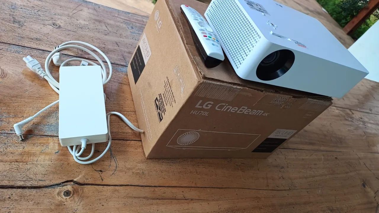 Projetor profissional LG cinebeam  - Foto 3
