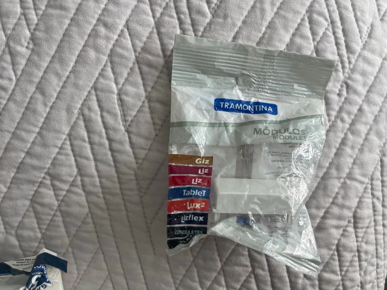 Vendo kit módulo de rede RJ45 com caixa de sobrepor Tramontina LizFlex - Foto 5