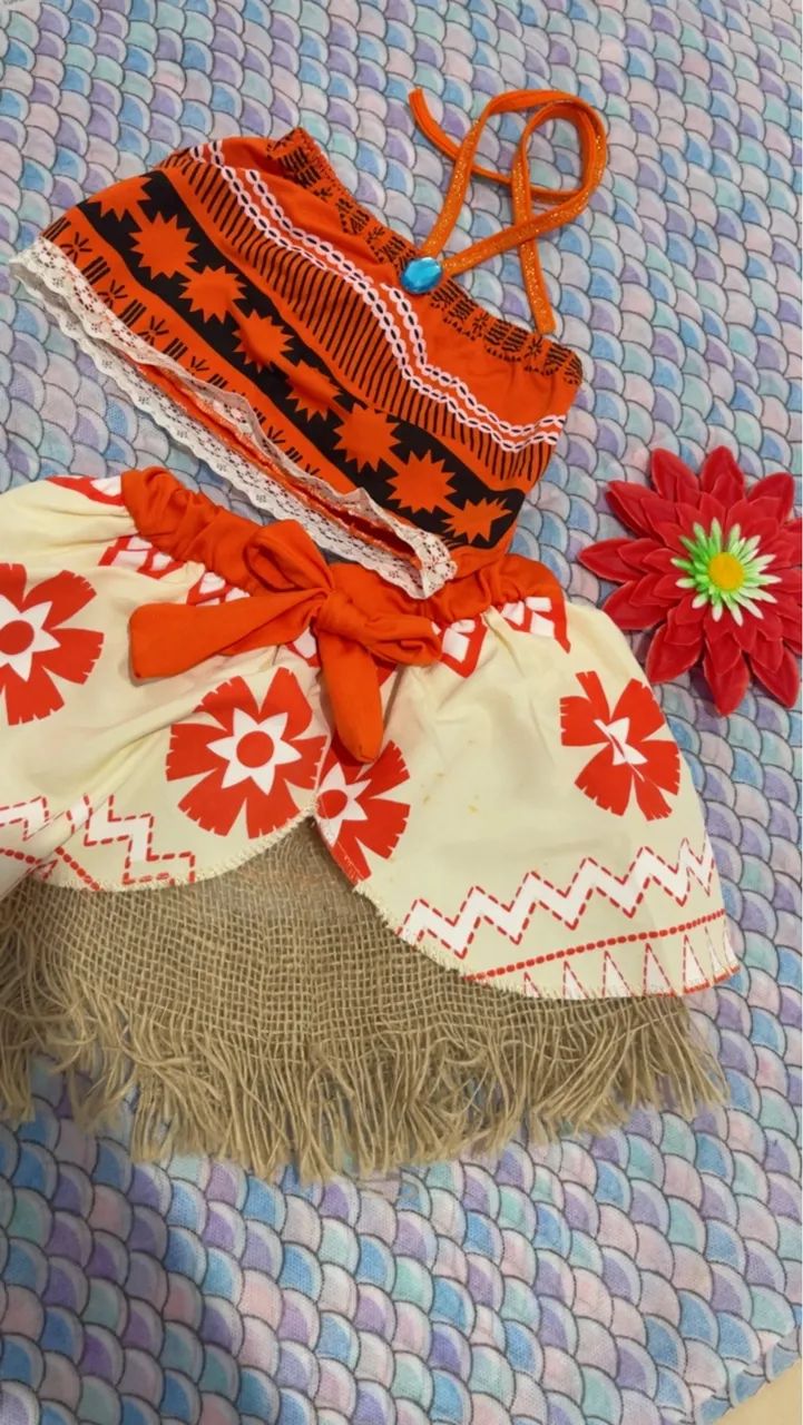 Vendo roupa da Moana com colar  - Foto 3
