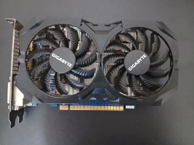 Placa de video 750 ti