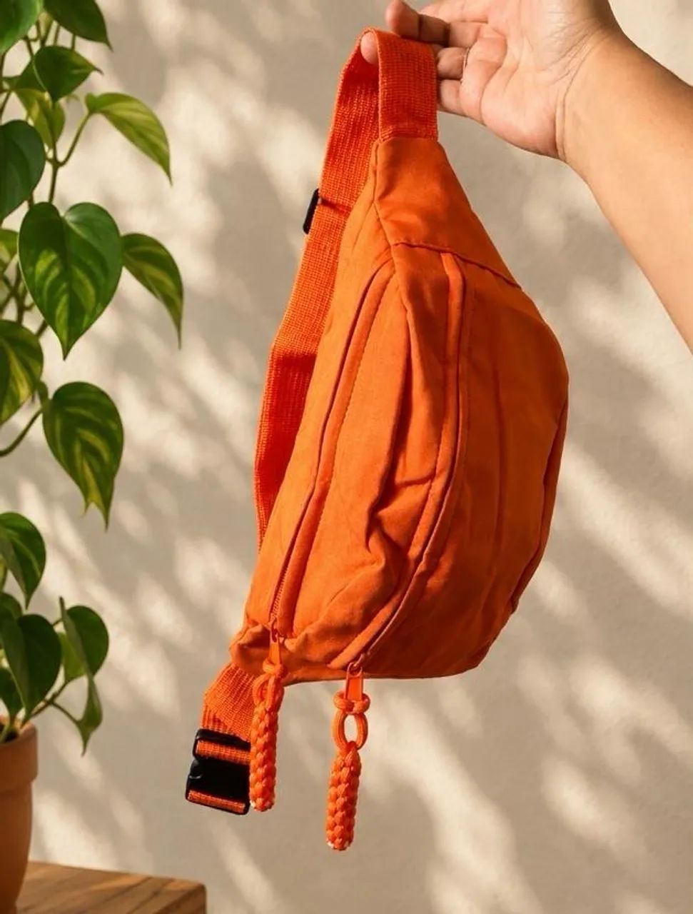 Bolsas meia lua e pochetes estilosas  - Foto 2