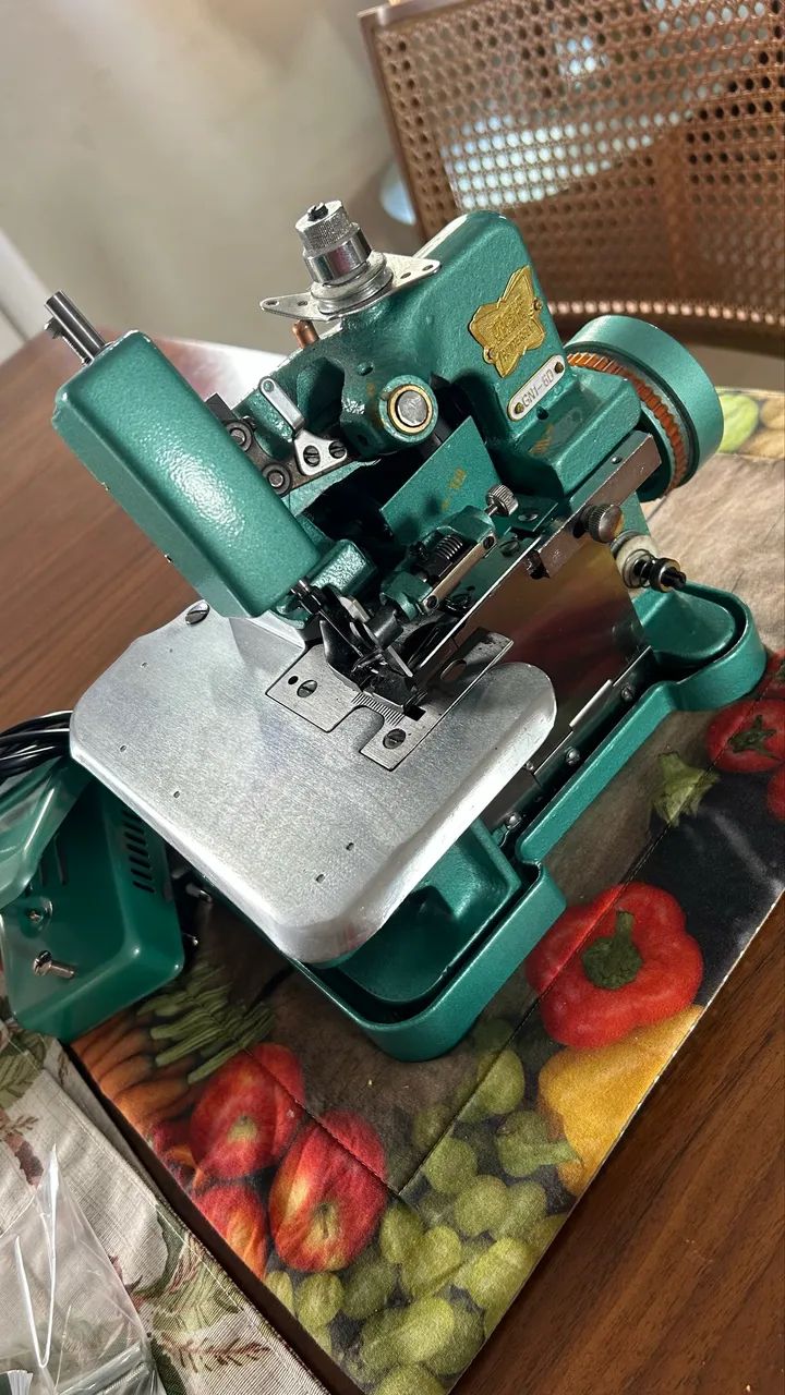 Máquina de costura overloque  - Foto 2