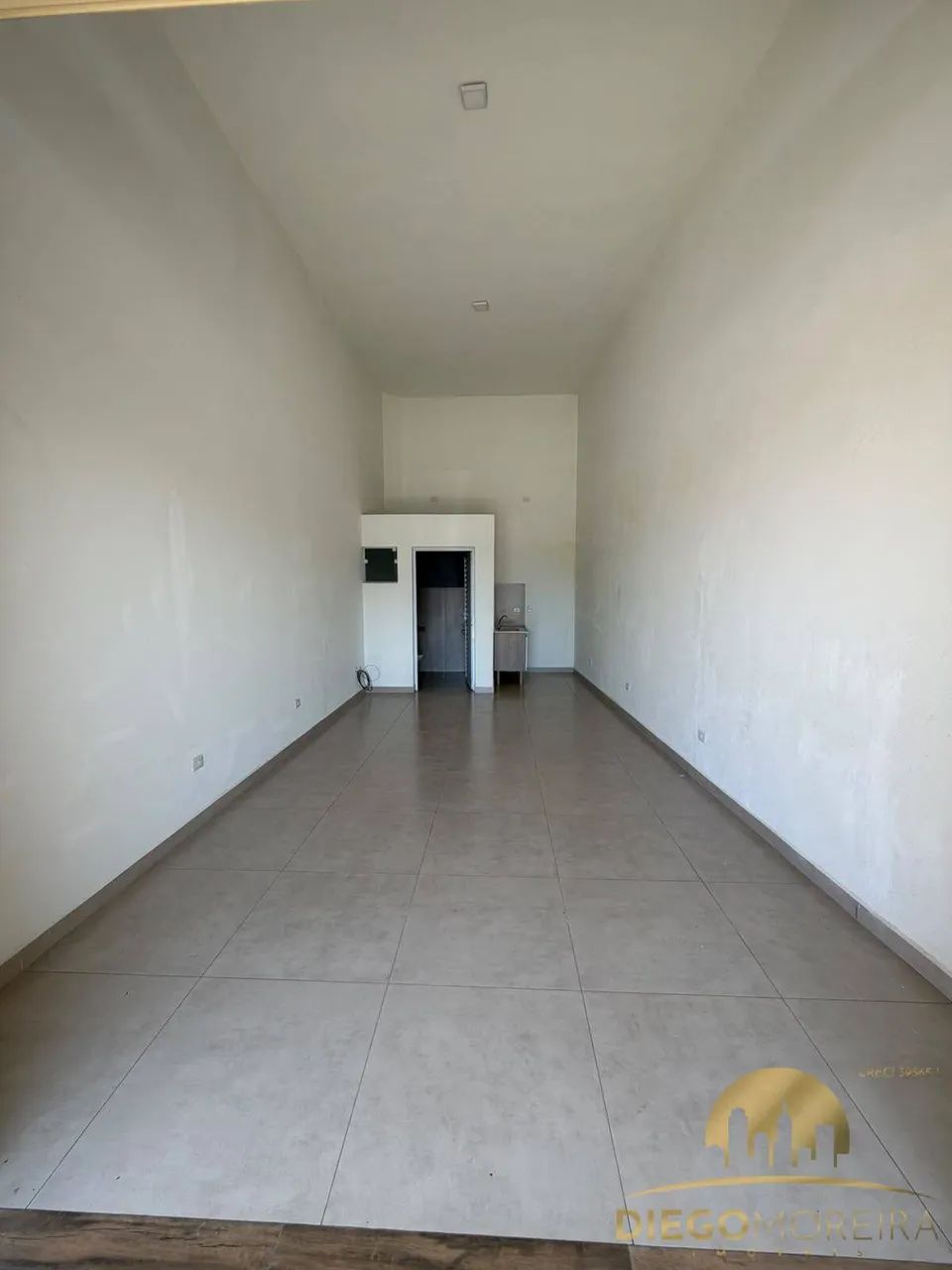 Salão Comercial para Locação em Terra Preta - Foto 2