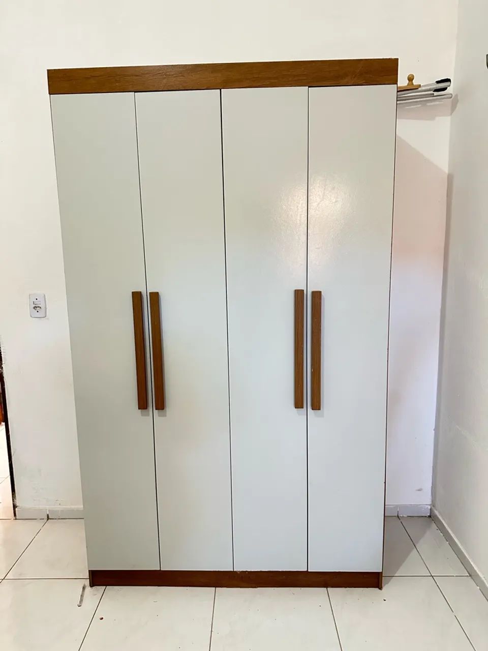 Guarda roupa quatro portas