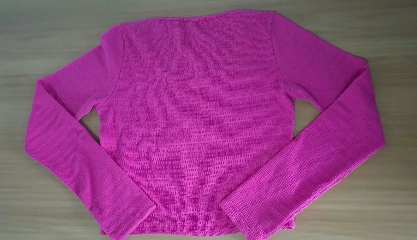 blusa cropped de manga longa  - Foto 3
