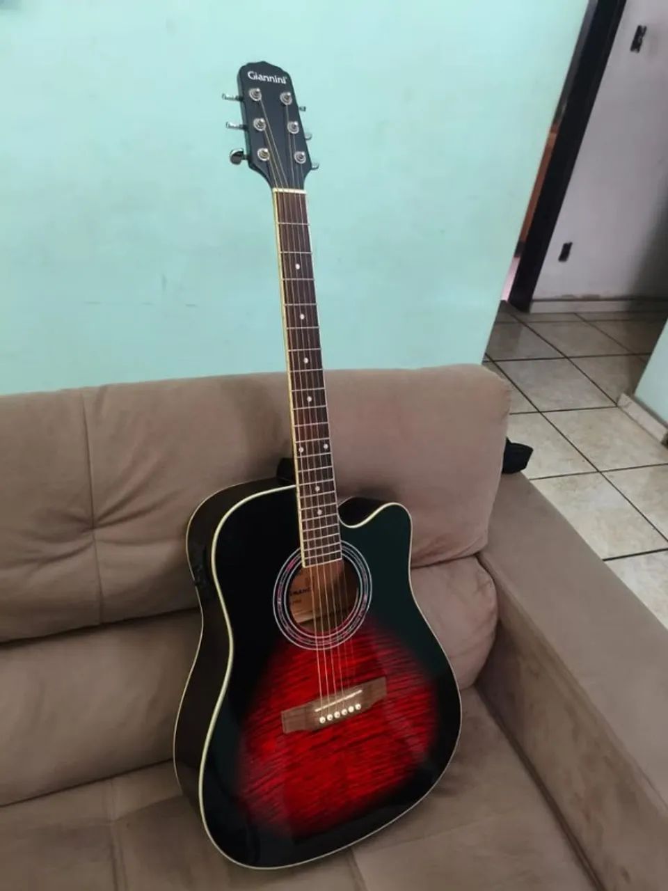 Violão Giannini, passo cartão até18x