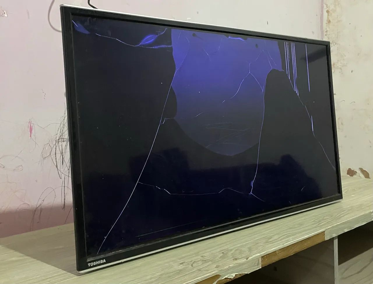 Tv Toshiba smart 32 polegadas c/defeito  - Foto 3