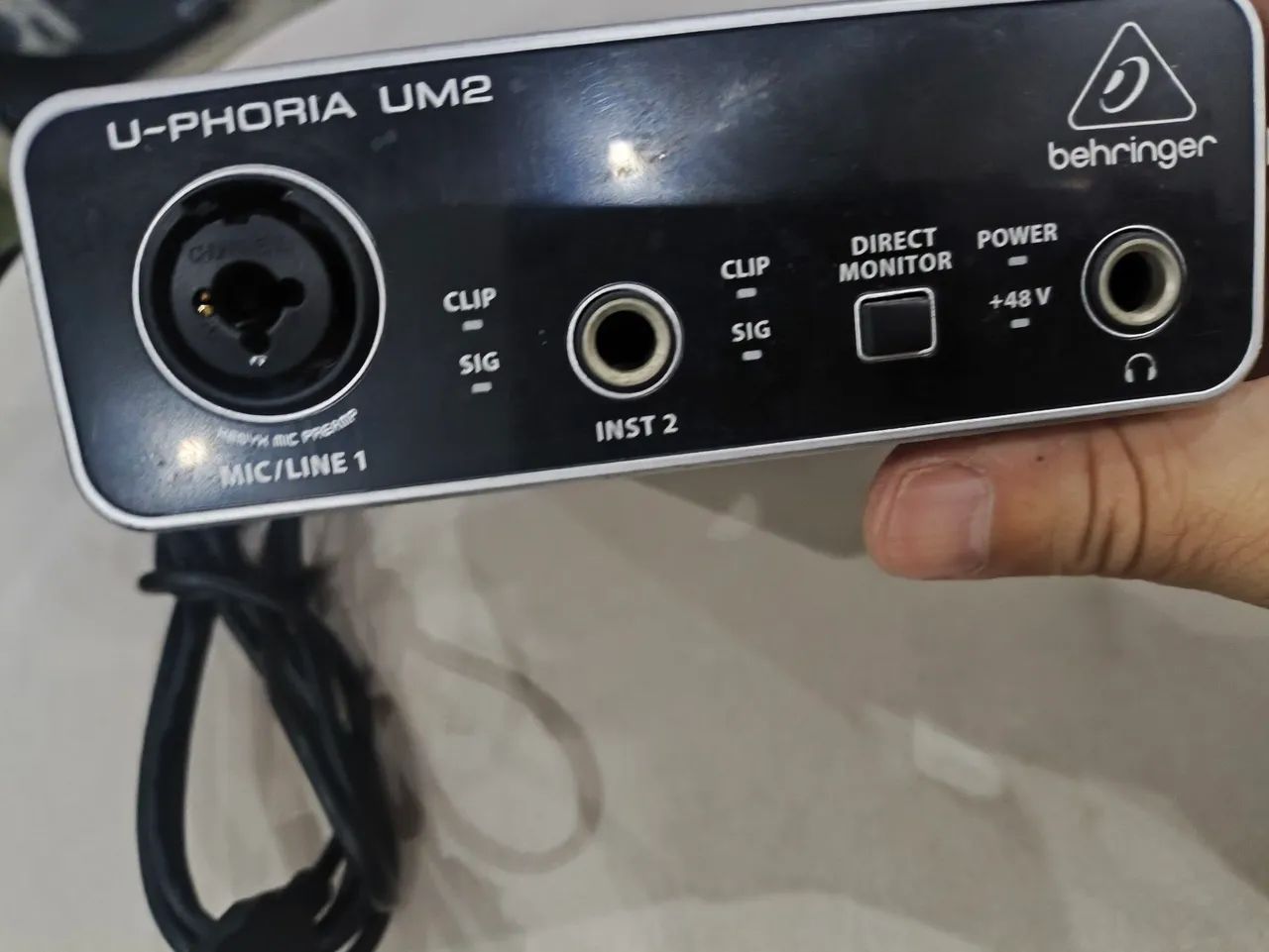 Interface de áudio Behringer U-Phoria UM2  - Foto 2