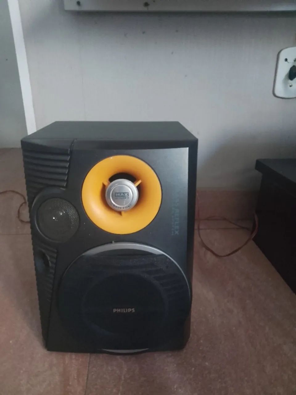 par de caixas Philips 