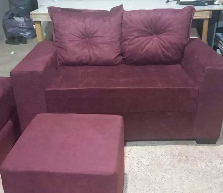 Super comfortable 2-seater sofa with a free ottoman419421011408343041