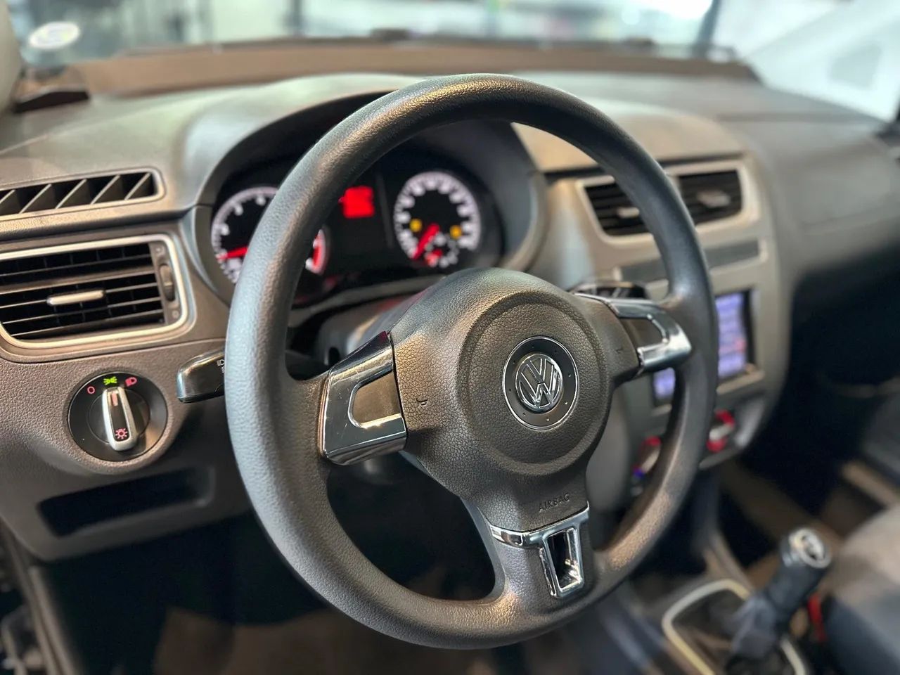 Volkswagen Fox 1.0 MI Total Flex 8V 3P 2014 - Foto 8