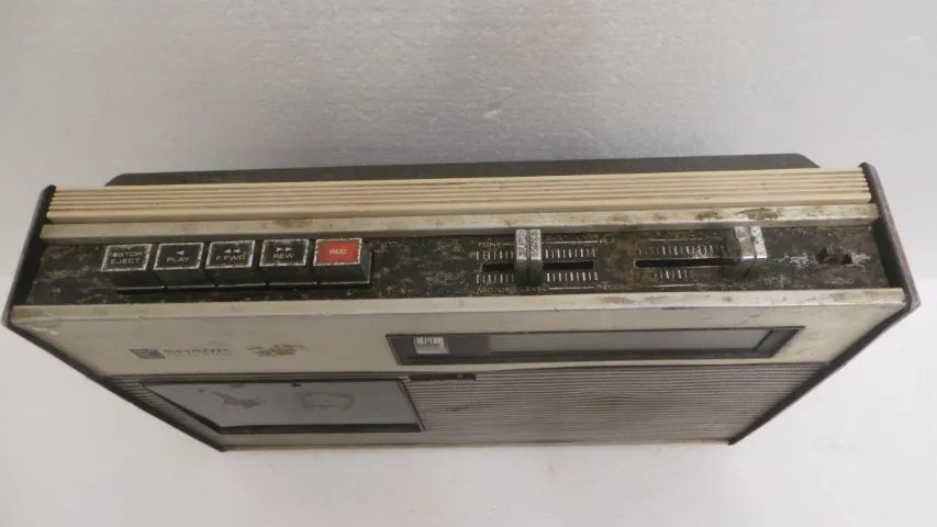 RÁDIO CASSETE ANTIGO SHARP RD-437X PARA COLECIONADORES!! SEM