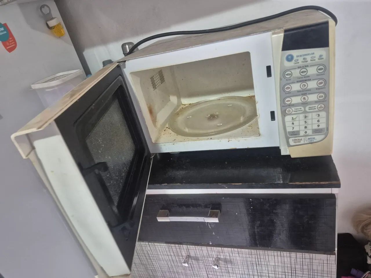 Microondas Electrolux seminovo  - Foto 2