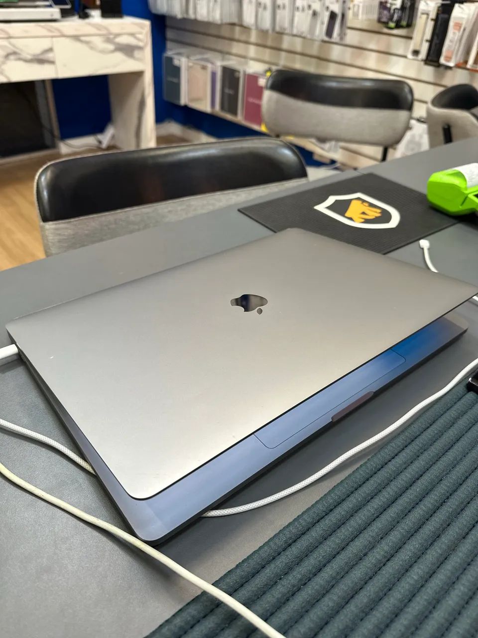MacBook Pro i7 15 512GB 16GB - Seminovo 