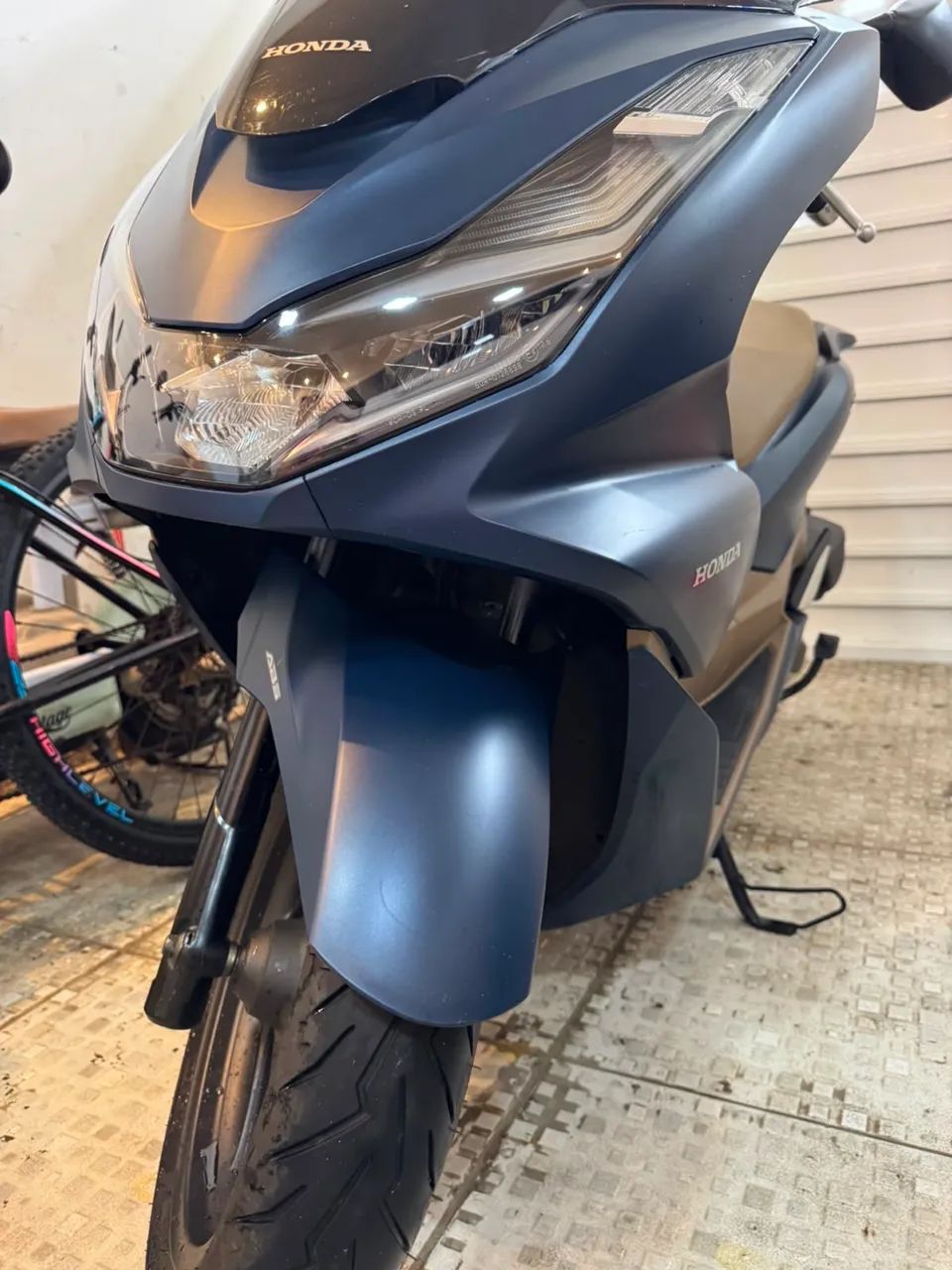 PCX DLX 2024 - Foto 4
