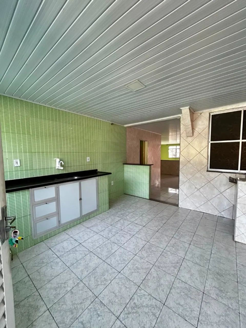 ALUGA-SE CASA COM 3 QUARTOS NO BAIRRO DA LUZ - Foto 4
